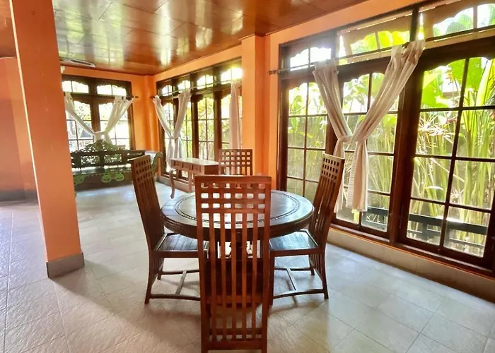 Nyoman House アパート レギャン